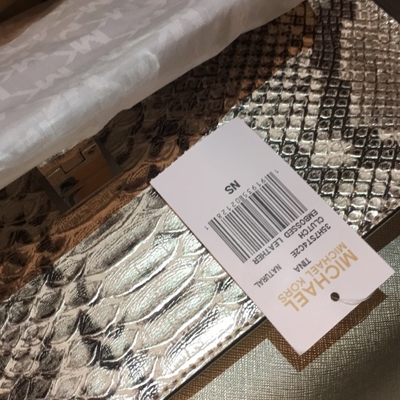 MICHAEL KORS CLUTCH EMBOSSED LEATHER "Tina" NWT - Picture 2 of 8